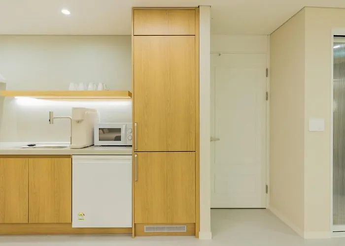 4f Rootshouse Staion アパート *